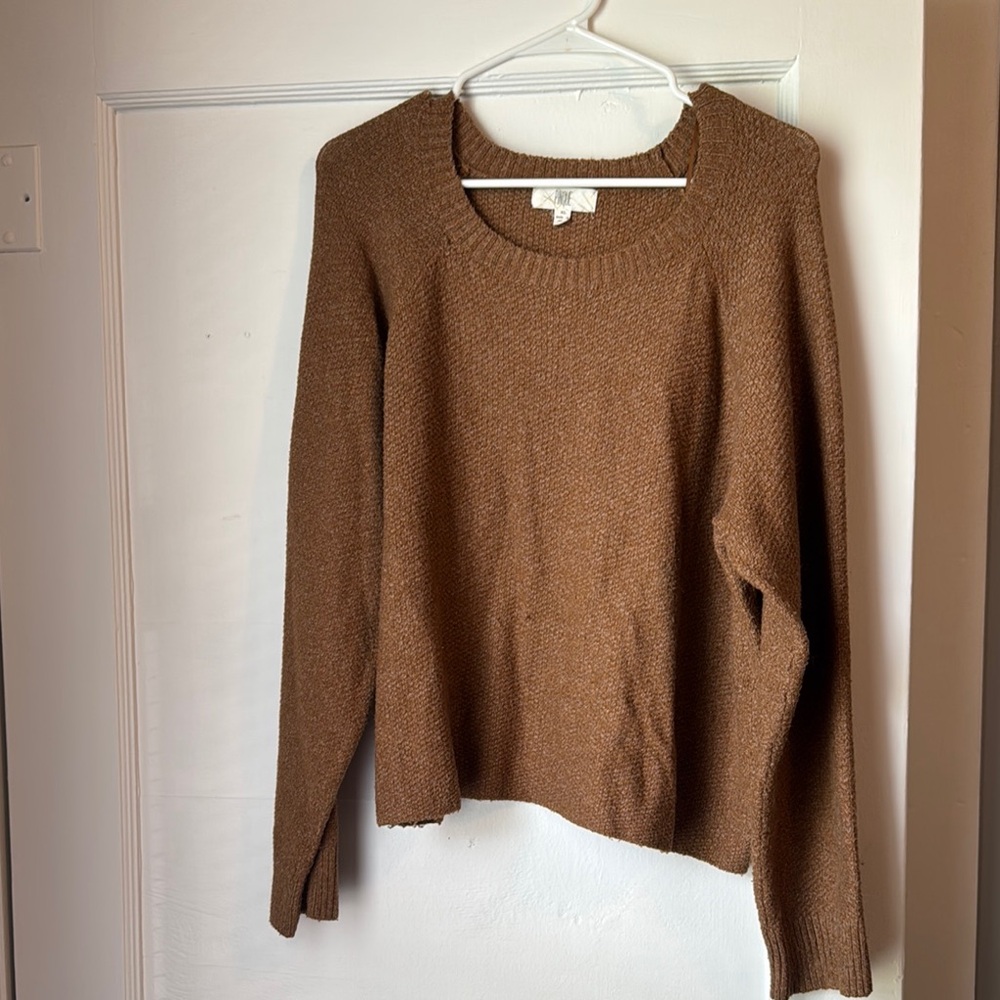 Classic Brown Crew Neck Sweater with Textured Knit